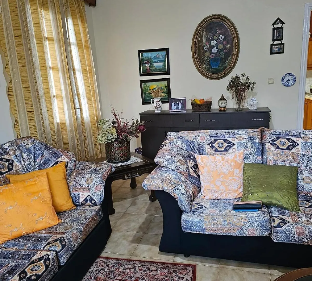 Aira Villa Permet
